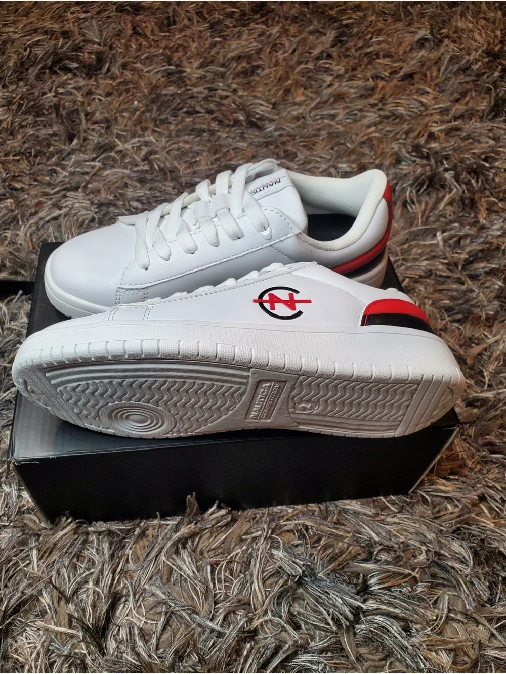 New Nautica White & Red Men's Low-Top Sneaker 7.5